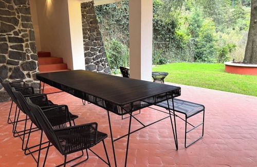 Naucalpan House | Perfect for Groups, Large Garden, Exclusive Suburb