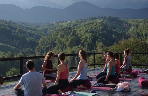 Moieciu Villa | Perfect for - intimate wedding, a college reunion, birthday party & hikes.