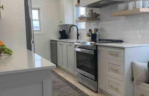 Rosemount House | Perfect for large groups, lots of parking, 5BRs, Game Room, Fast Wifi