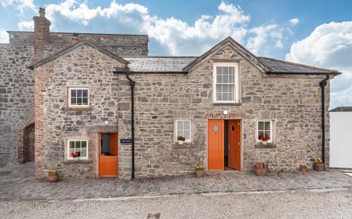 Ennis House | perfect for two people