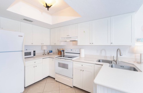 Palm Island Villa | Perfect for two! This Pretty villa with an Awesome View of the Gulf! A3411B