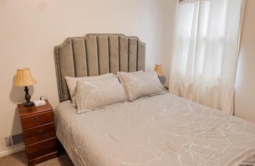 Billings House | Perfect for West End Shopping
