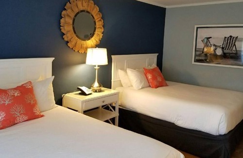 Marathon Resort | Perfect Getaway! 2 Spacious Units, Pool, Tennis, Parking, Near Beach