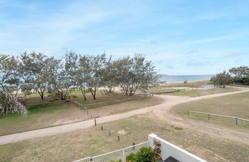 Mackay Harbour House | Perfect Getaway with beach views!