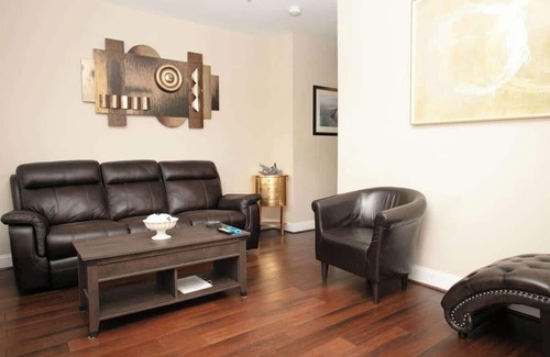 Roanoke Apartment | PERFECT GETAWAY IN DOWNTOWN WITH LUXURIOUS BATH