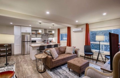 Lincoln House | Perfect Getaway in Niagara Benchlands Wine Countrynn