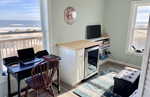 Corolla House | Perfect Getaway on a Limited Access Beach with Wild Horses!