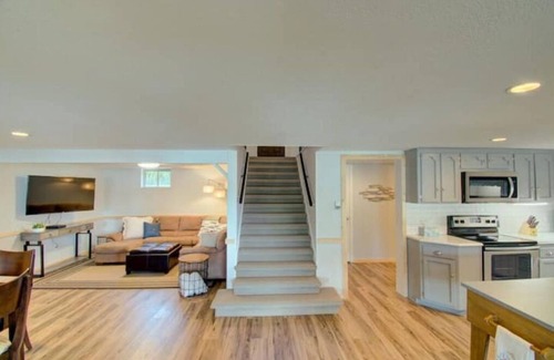 Climax Springs House | Perfect getaway! Quiet cove, large dock, great fishing, boat ramp on property.