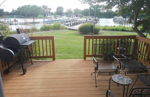 Stevensville House | Perfect getaway, waterfront townhouse on Chesepeake Bay, Kent Island, Maryland