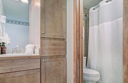 Copper Mountain Village Hotel | Perfect Hotel Room For A Mountain Getaway! VS436H