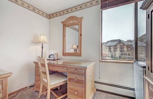 Copper Mountain Village Hotel | Perfect Hotel Room For A Mountain Getaway! VS436H