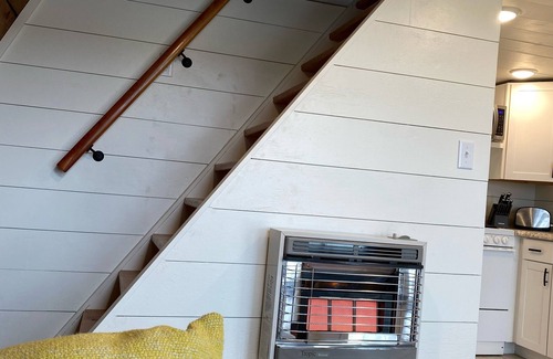 Waterloo House | Perfect lake front cottage! Now with stairs to the water!