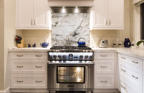 Minett Cottage | Perfect Lake Rosseau fall getaway. Spectacular fall colours/views. Lux/new build