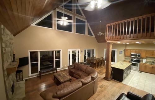 Dadeville House | Perfect location for your Lake Martin vacation!