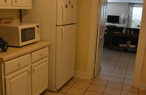 Lower Garden District Apartment | Perfect Location In the Lower Garden District. Off Street Parking.
