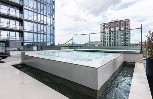 Montreal Condo | Perfect location - Swimming Pool & Jaccuzi & Sauna access!