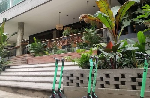 Las Lomas I Apartment | Perfect Location Walk To All Parque Lleras 3 min