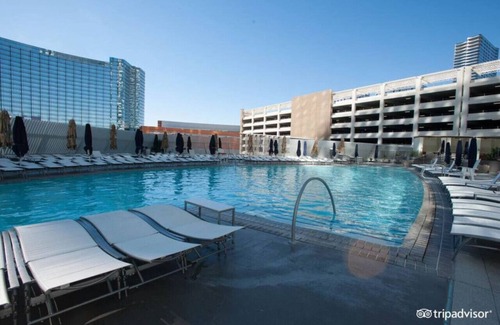 Las Vegas Strip Apartment | Perfect! Lux 1BR Suite at Vdara-15