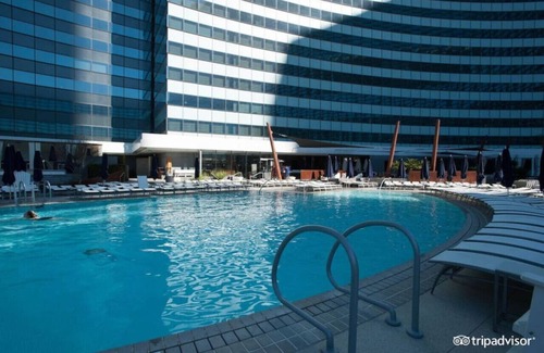 Las Vegas Strip Apartment | Perfect! Lux 1BR Suite at Vdara-15