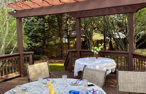 Acworth House | Perfect luxury home, close to social settings but far enough for peace.