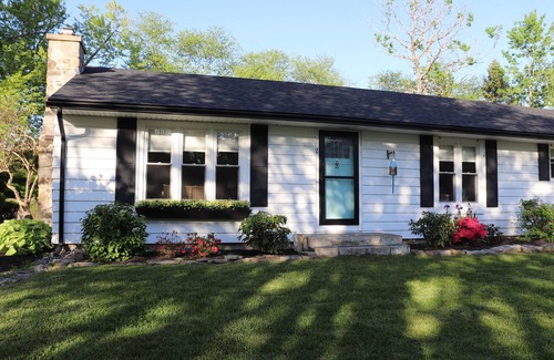 Kennebunk House | Perfect Maine Getaway – Walk to Downtown, Cozy for All - Flexible Cancellation.