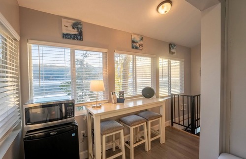 Alton Bay House | Perfect Modern Lake Front Retreat with Dock! Sleeps 4