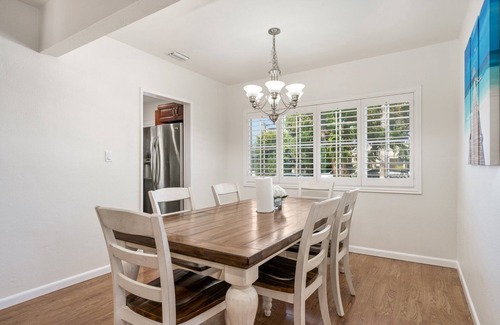 North Long Beach House | Perfect Oasis w/Pool, jacuzzi, close to airports, beach, entertainment and more
