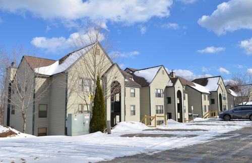 Ludlow Condo | Perfect Okemo Ski Location! Winterplace 3 Bedroom Condo- Short Walk to Slopes!