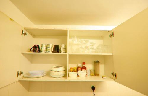 Hospital Apartment | Perfect palm Condos-J12