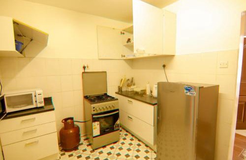 Hospital Apartment | Perfect palm Condos-J12