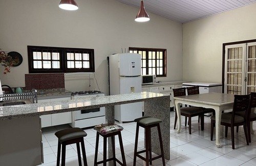 Parque Santa Tereza House | Perfect place to be with family and friends! Wi-Fi ✅ accommodates 20 people