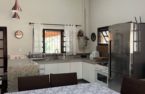 Parque Santa Tereza House | Perfect place to be with family and friends! Wi-Fi ✅ accommodates 20 people