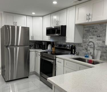 North Lawndale Apartment | Perfect place to enjoy the city or just relax