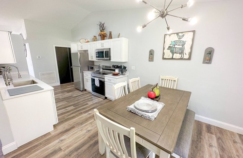 Placid Lakes House | Perfect, Relaxing King Bed Suite w/Free Parking