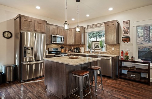Westbrook Meadows House | Perfect Retreat Luxury Home, Guest Quarters, A/C, Foosball, Ping Pong