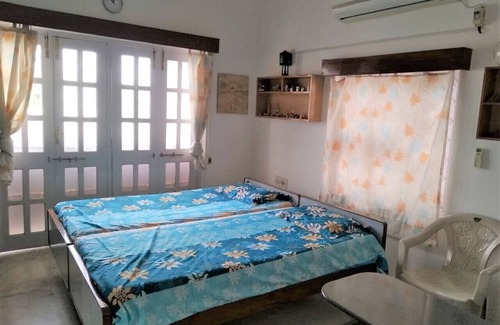 Gandhinagar House | Perfect Room with Balcony in Perfect Villa facing open park