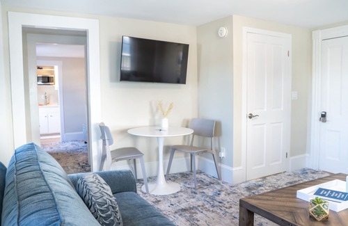 Hampton Hotel | Perfect second floor beachside family suite!