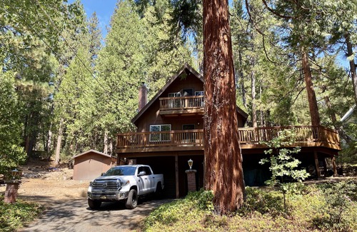 Echo Lake Cabin | Perfect Sierra Cabin Retreat - Near Rivers, Lakes, and Mountains