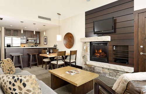 Snowmass Village Condo | Perfect Snowmass Getaway! Spacious Balcony with Views, A/C, Hot Tub, Gas FP & Parking