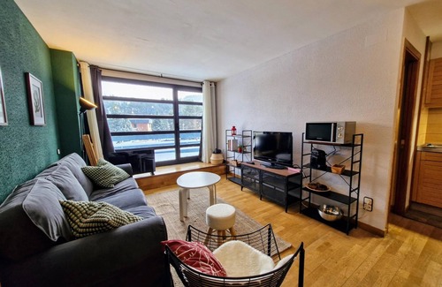 Alp Apartment | Perfect space right at the slopes in La Molina