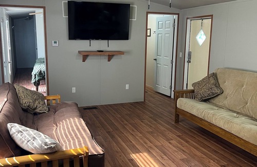 Texas Gulf Coast Region House | Perfect Spot for Relaxing! Quick access to industrial facilities and beach.