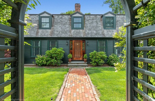 Fifth Ward House | Perfect Summer Escape in Newport