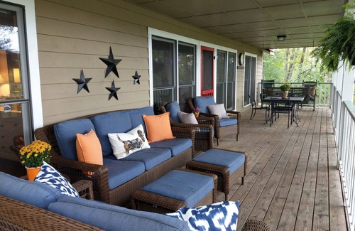 Highlands House | Perfect Upscale 2/2 Indoor/Outdoor Living 4100 elv. 0.8 mi to Main St. New HVAC