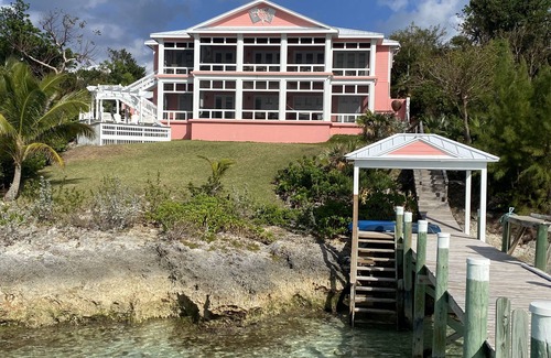 Green Turtle Cay House | Perfect Vacation Home. Private Dock, Plunge Pool, Ice Maker, 30kw Generator