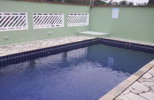 Jardim Santa Tereza House | Perfect with swimming pool, barbecue and 200m from the beach.