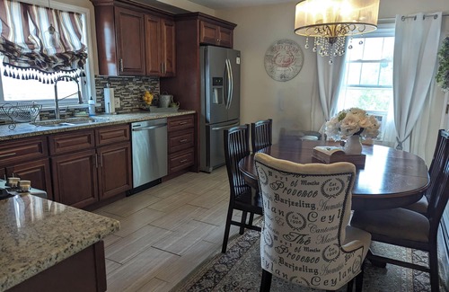 Bristol House | Perfectly situated charming home 2 blocks from the water and downtown Bristol