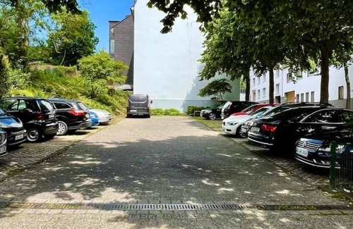 Barmen Apartment | Perfekt für 4 Personen! Küche Parkplatz Netflix