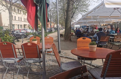 Radebeul Apartment | Perfekte Lage an Unserem Schönen Dorfplatz und nah der Elbe