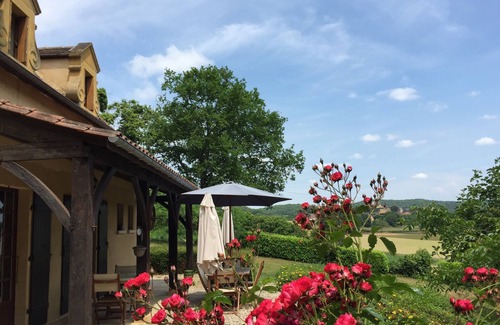 Vitrac House | Périgord house with swimming pool in a real haven of peace of 1 hectare 4*.