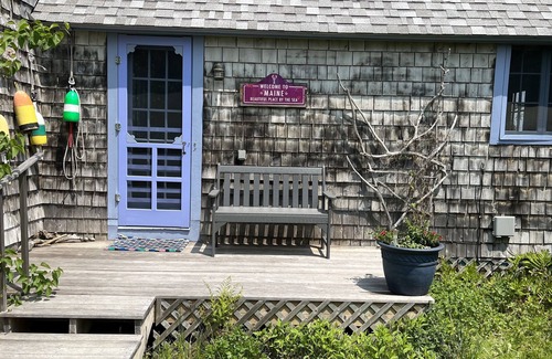 Brooklin Cottage | PERIWINKLE COTTAGE in Brooklin, Maine
